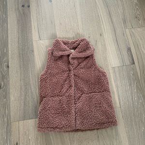 Thread and supply vest, good condition